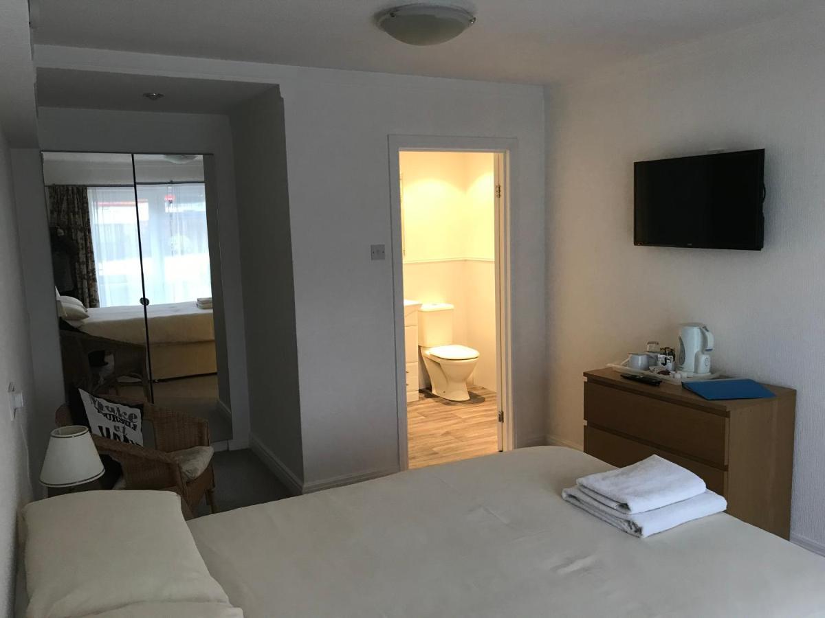 The Hawthornes Licensed Guest House Knottingly Esterno foto