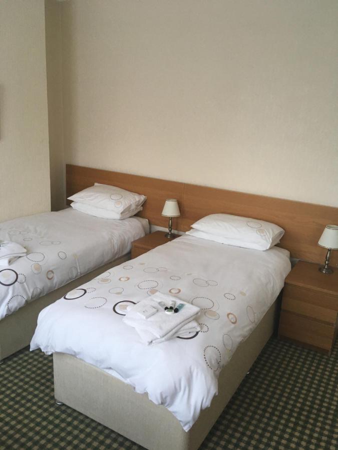 The Hawthornes Licensed Guest House Knottingly Esterno foto