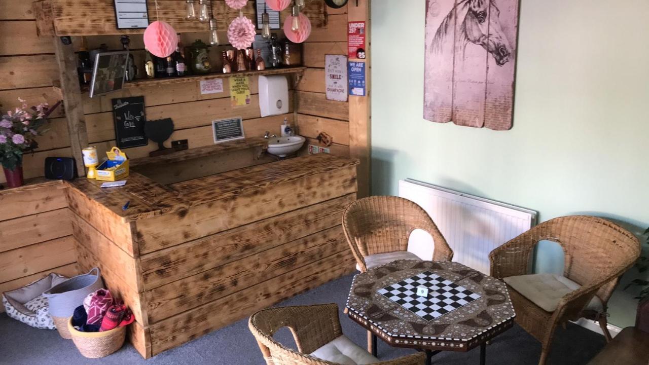 The Hawthornes Licensed Guest House Knottingly Esterno foto