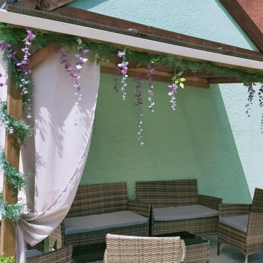 The Hawthornes Licensed Guest House Knottingly Esterno foto